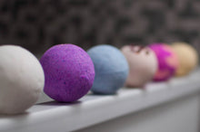 Load image into Gallery viewer, Luxury Bath Bombs